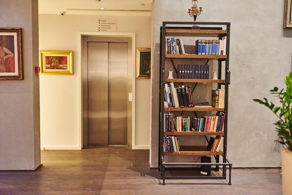 Envoy Hotel Belgrade Extérieur photo